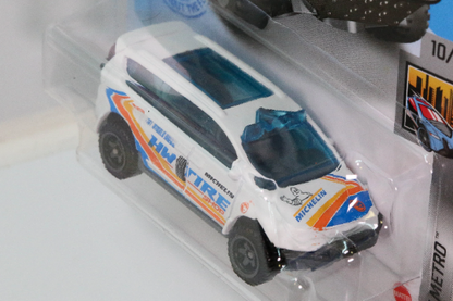 Hot Wheels Chrysler Pacifica HW Metro GTC89 - Treasure Hunt - Plus (+) a Bonus Hot Wheel