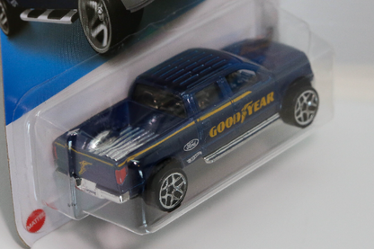 Hot Wheels 2009 Ford F-150 HW Metro HCT48 - Plus (+) a Bonus Hot Wheel