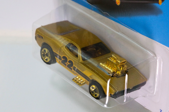 Hot Wheels Rodger Dodger HCW12 - 2022 Meijer Exclusive Gold Edition - Rare