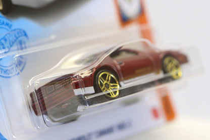 Hot Wheels '85 Chevrolet Camaro IROC-Z HW Muscle Mania GTB40 - Plus (+) a Bonus Hot Wheel