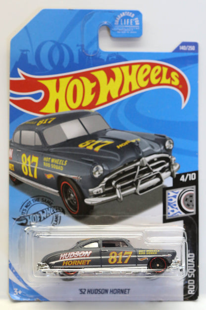 Hot Wheels '52 Hudson Hornet HW Rod Squad GHD25 - Plus (+) a Bonus Hot Wheel